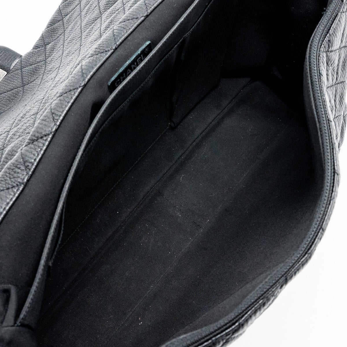 XXL CLASSIC TRAVEL FLAP CALFSKIN BLACK RUTHENIUM HARDWARE